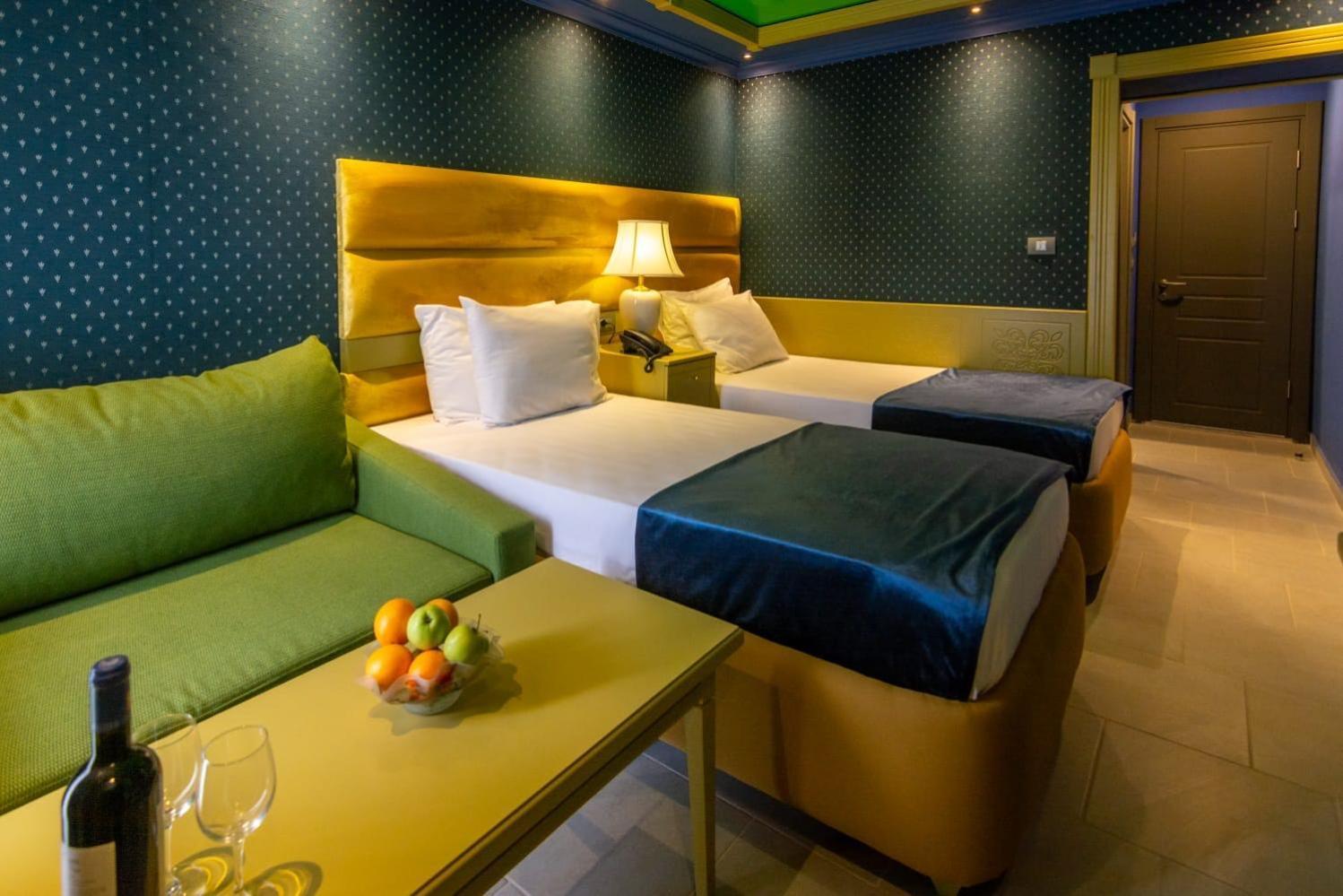 Hotel Craiova By Phoenicia Blue View 奥林普 外观 照片