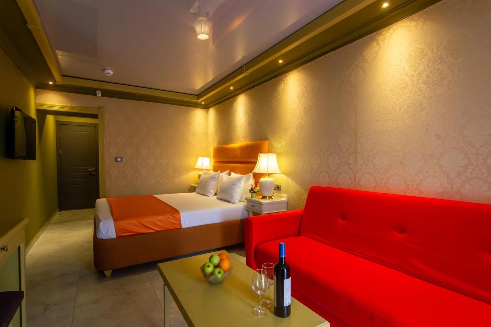 Hotel Craiova By Phoenicia Blue View 奥林普 外观 照片